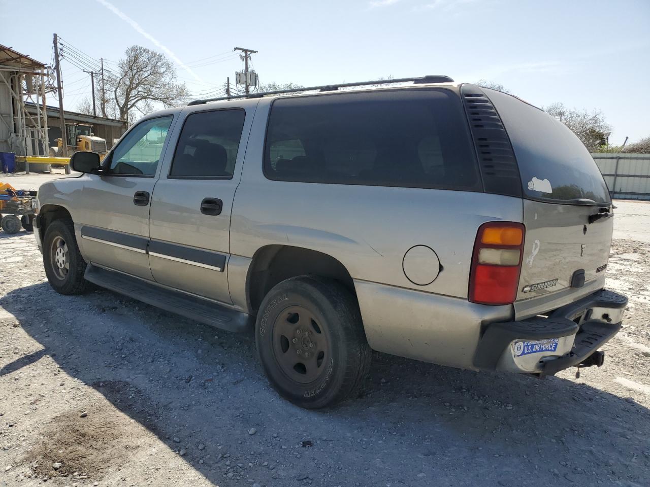 2003 Chevrolet Suburban - Image 2