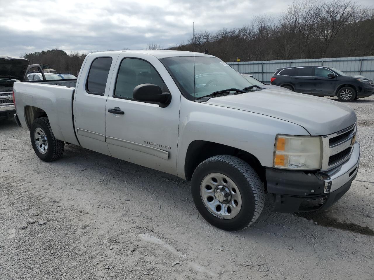 2011 Chevrolet Silverado - Image 4