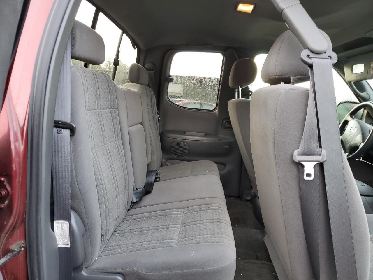 2004 Toyota Tundra - Image 10