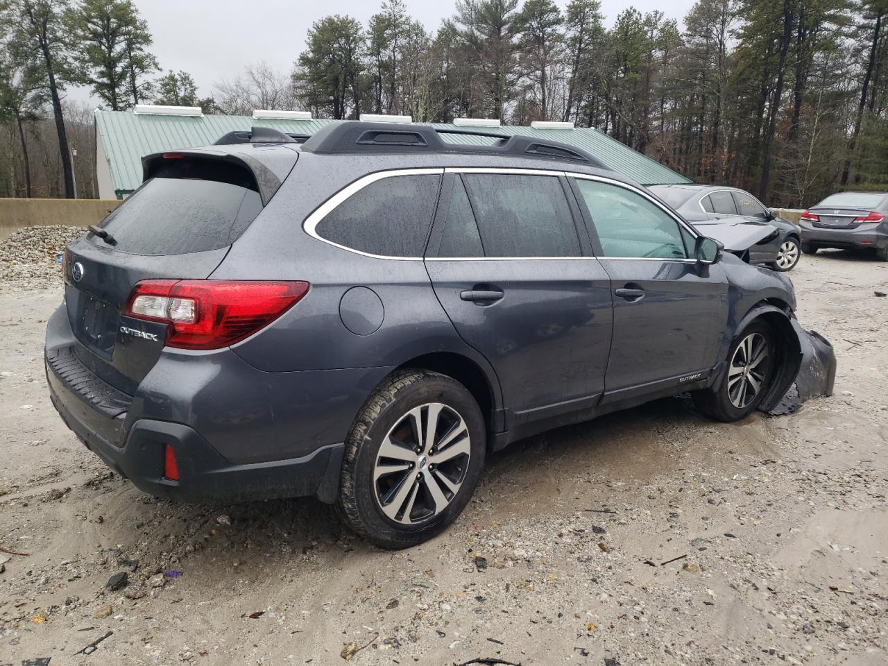 2018 Subaru Outback - Image 3