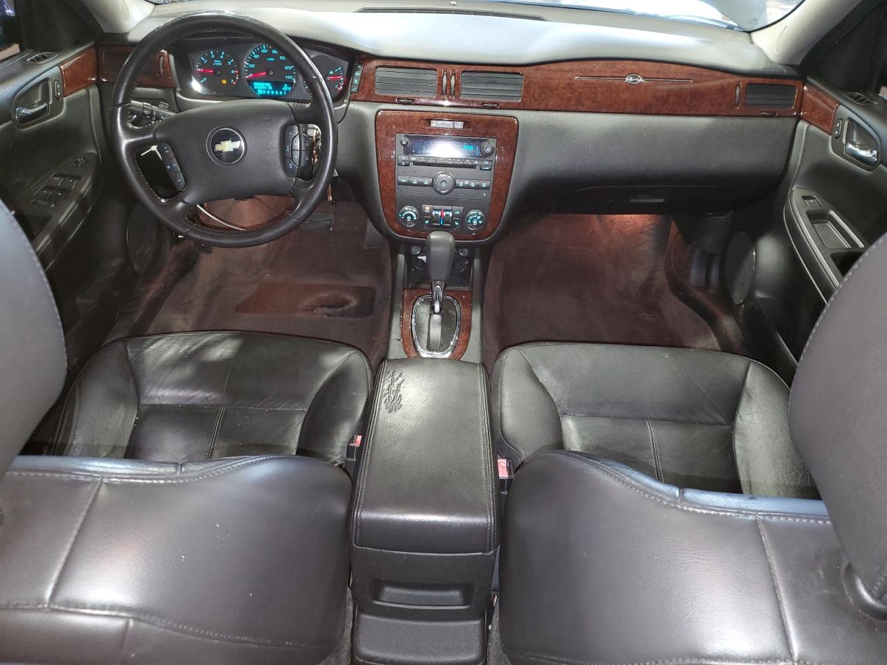 2010 Chevrolet Impala - Image 8