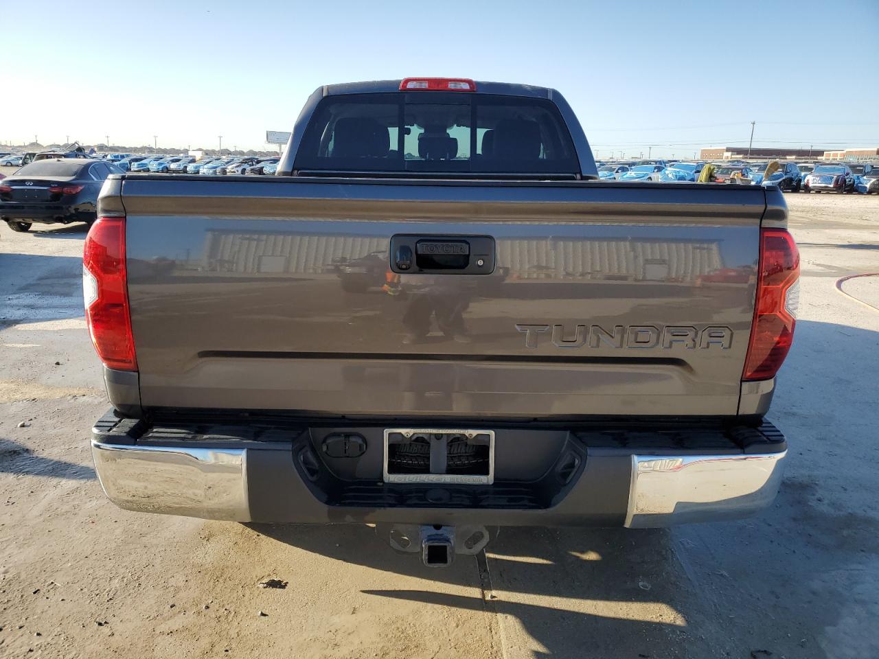 2014 Toyota Tundra - Image 6