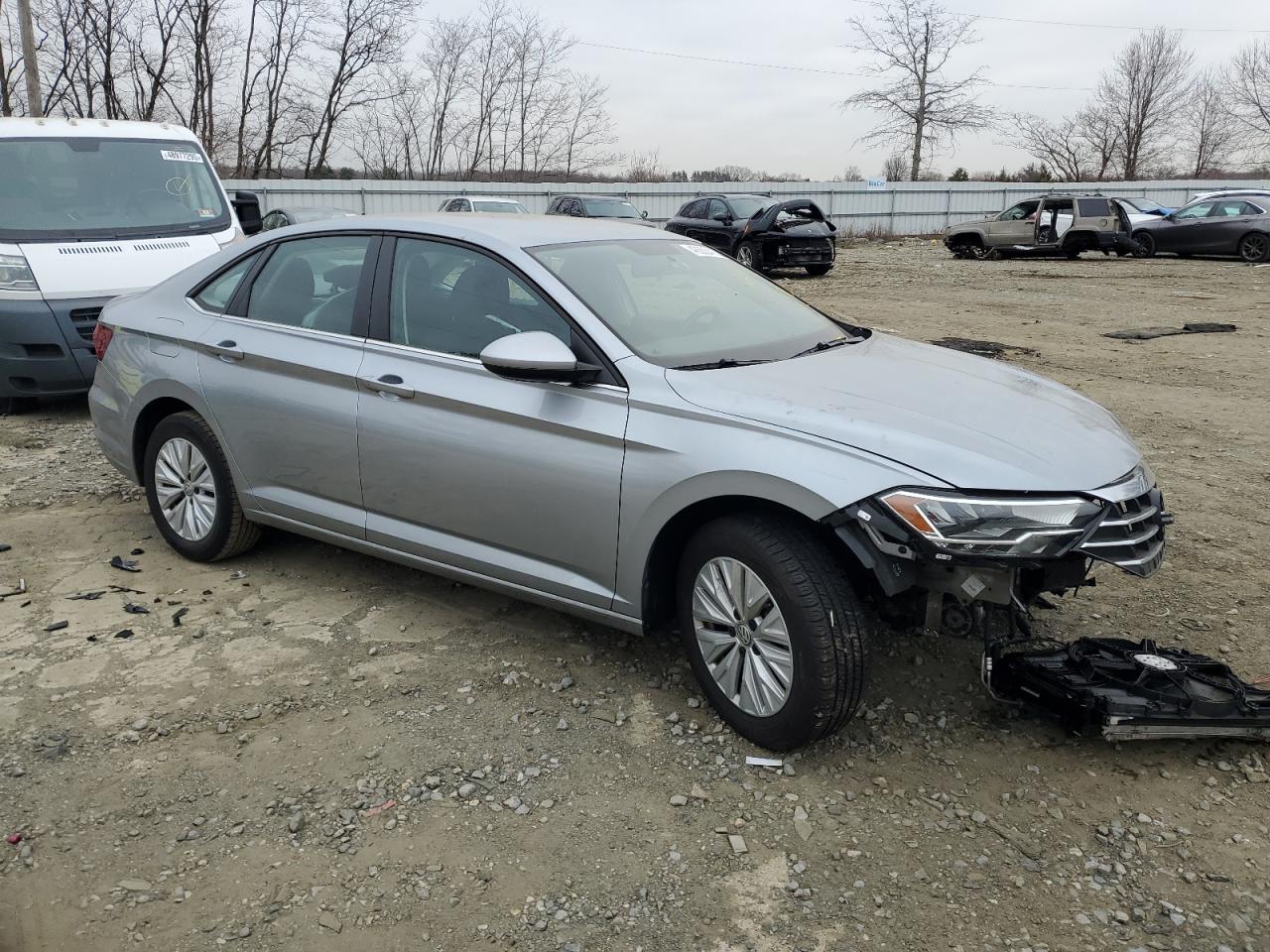 2019 Volkswagen Jetta - Image 4