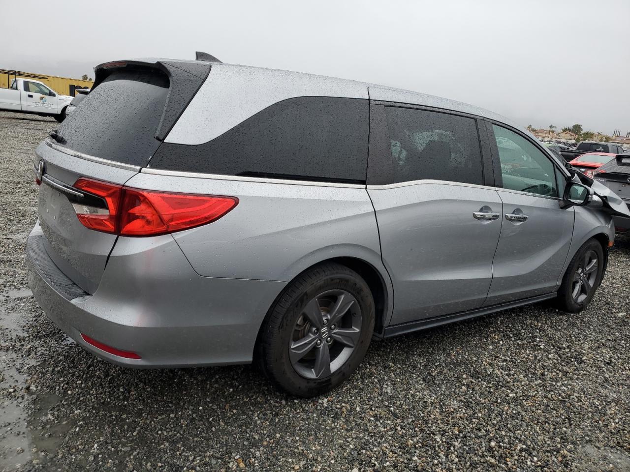 2022 Honda Odyssey - Image 3