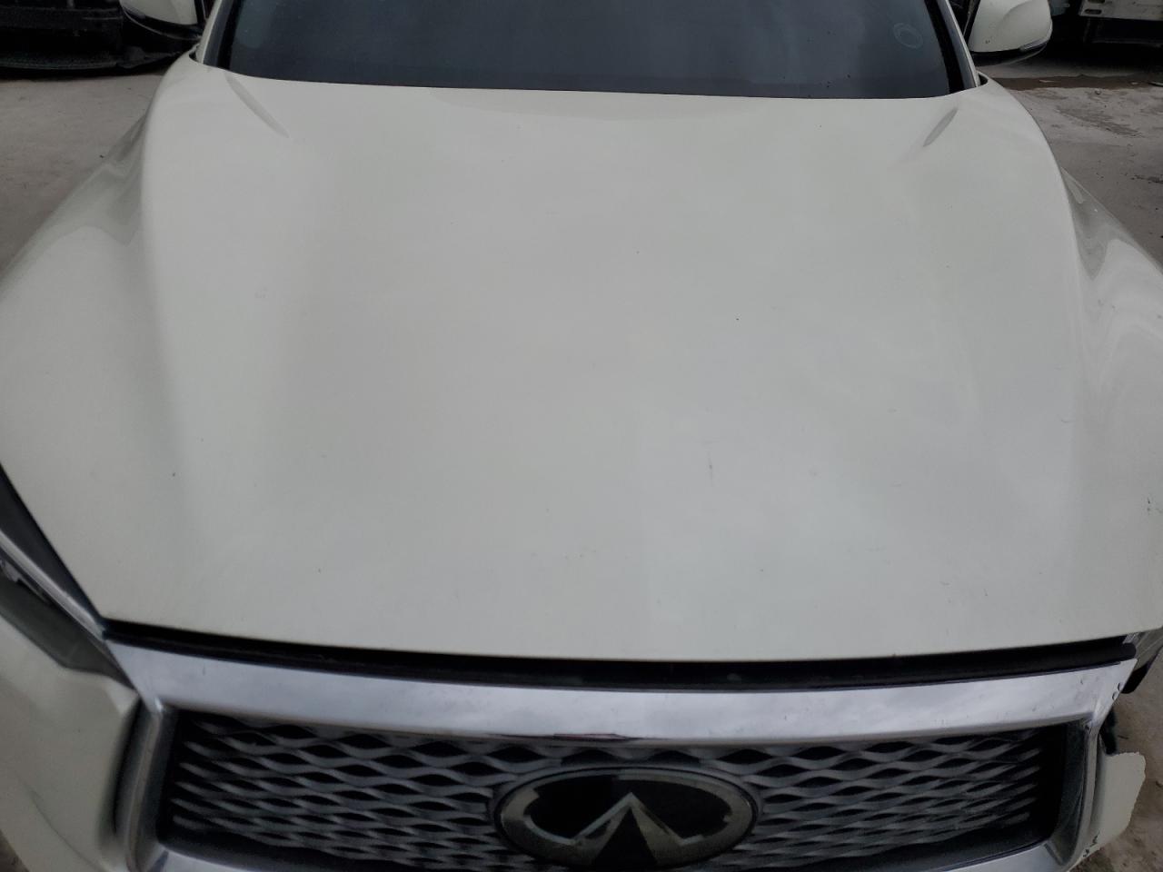 2019 Infiniti QX50 - Image 12