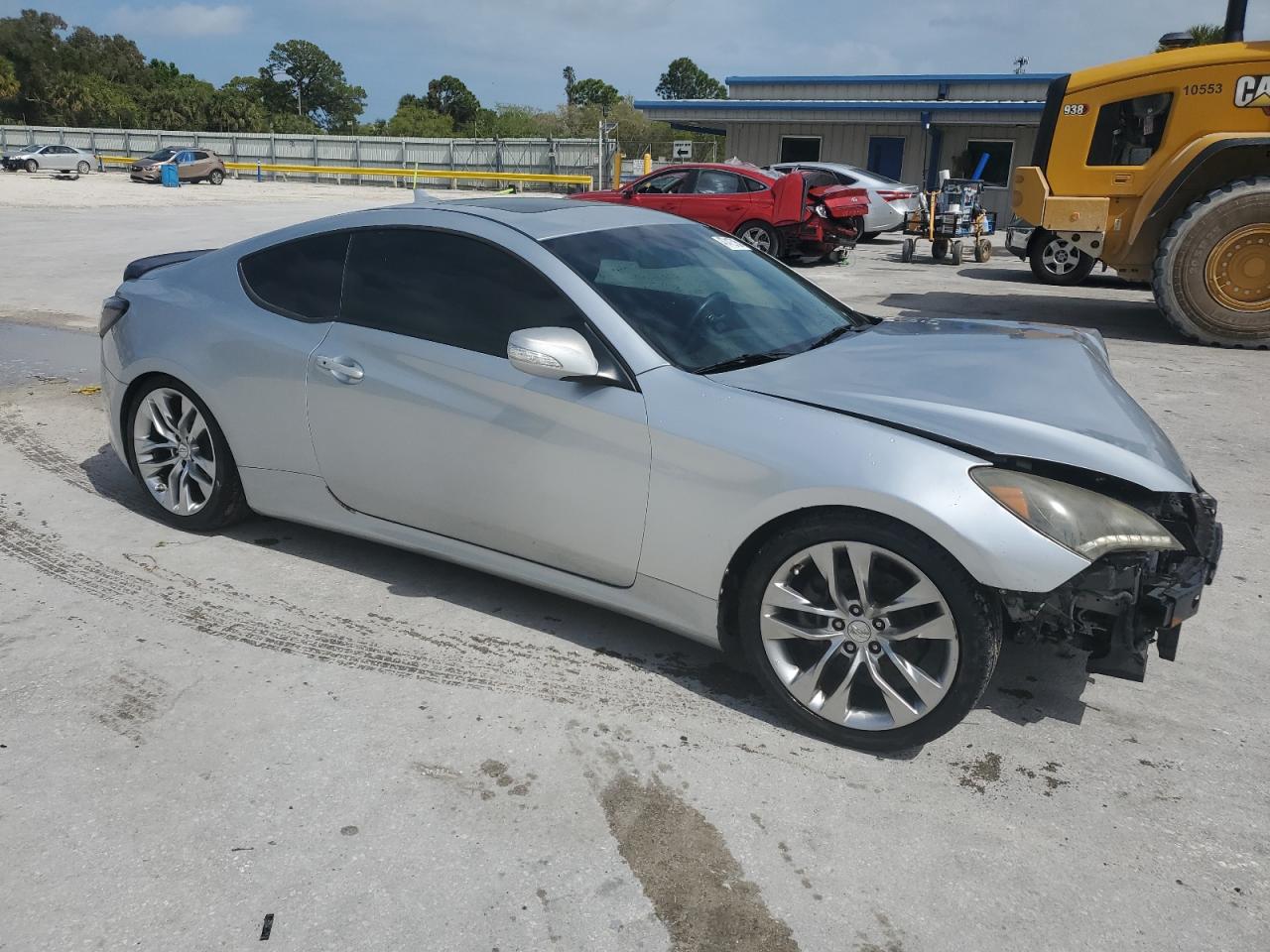 2012 Hyundai Genesis - Image 4