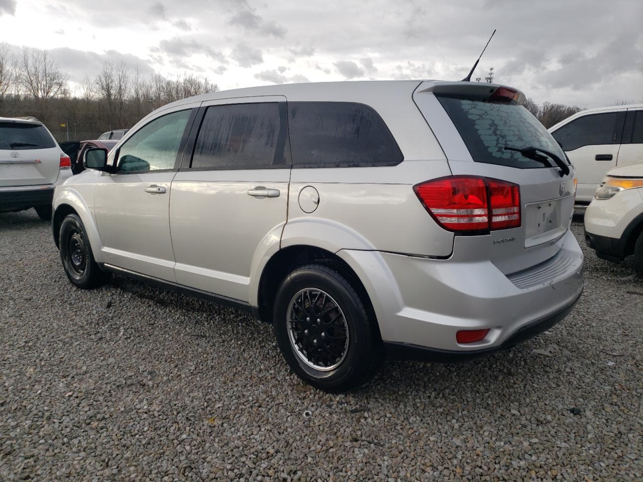 2010 Dodge Journey - Image 2