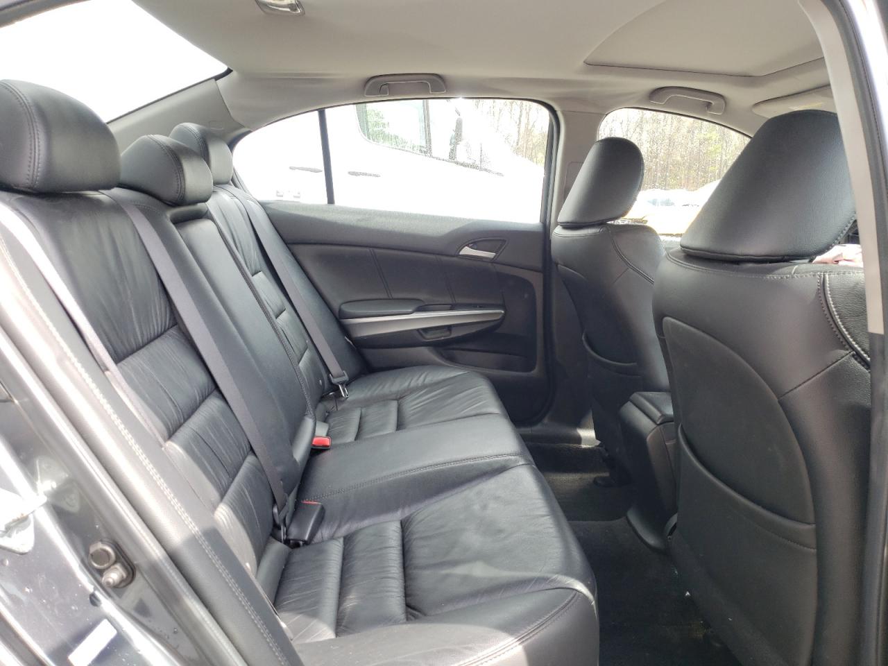 2009 Honda Accord - Image 10