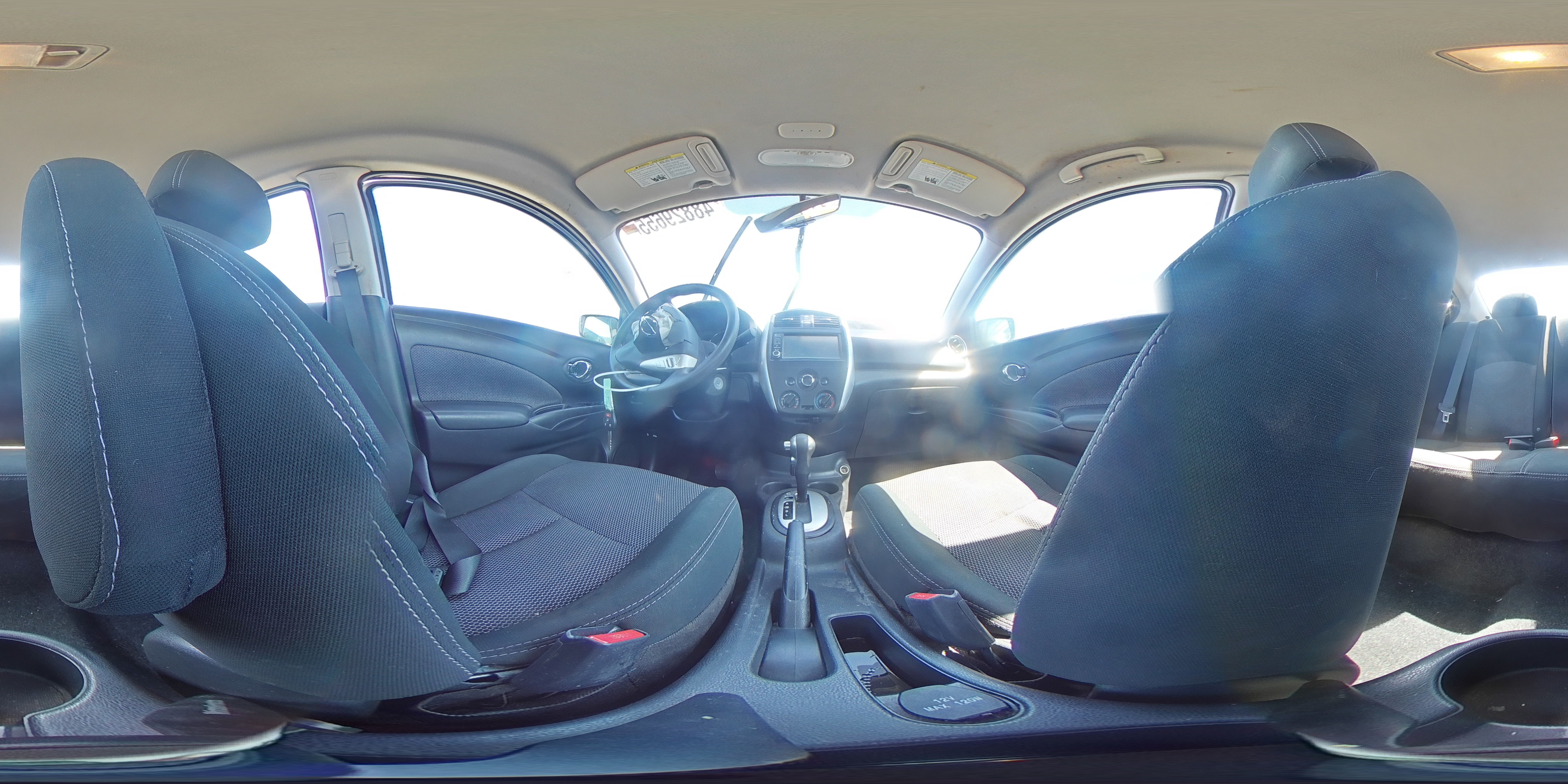 2019 Nissan Versa - Image 13