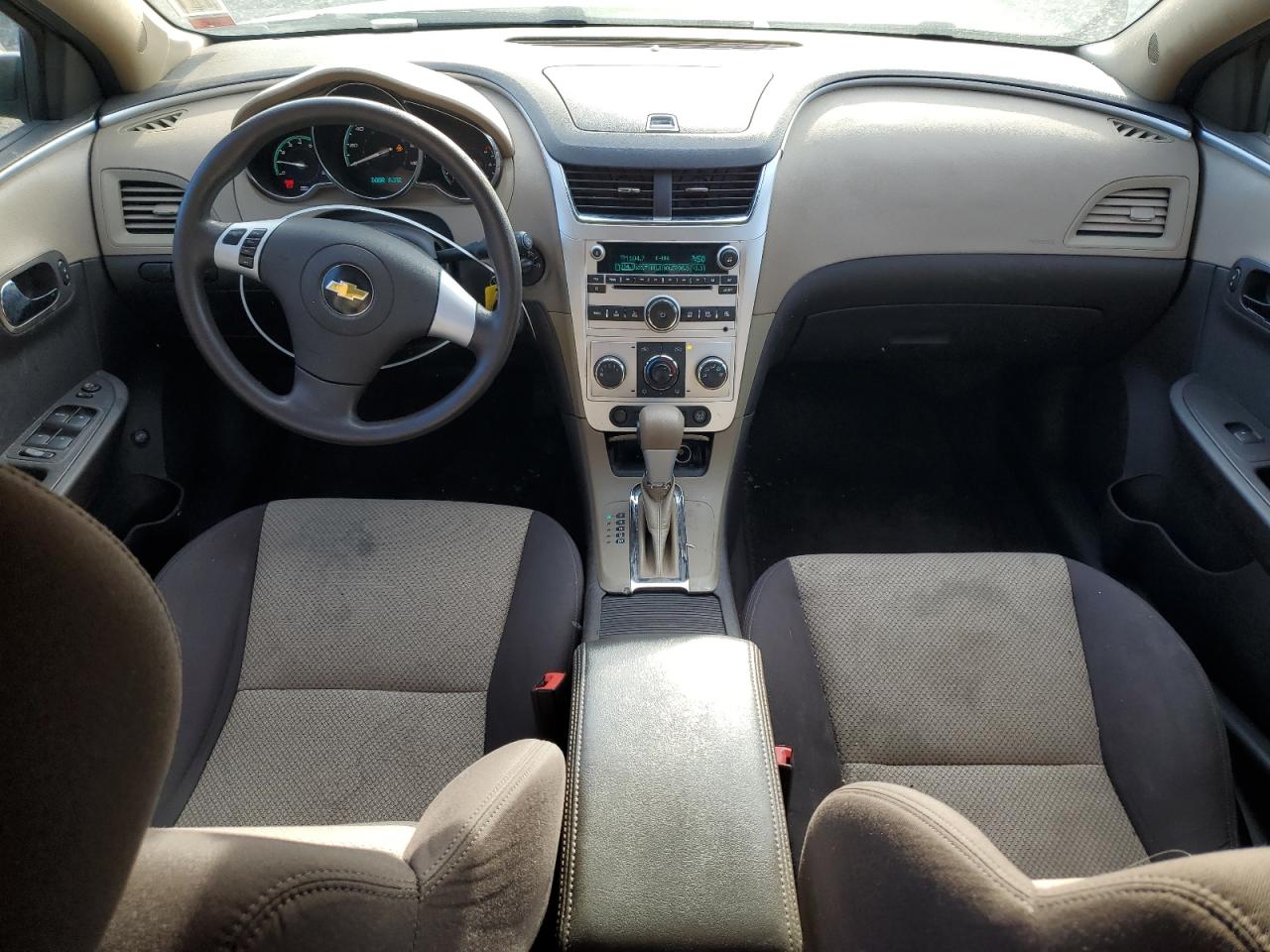 2011 Chevrolet Malibu - Image 8