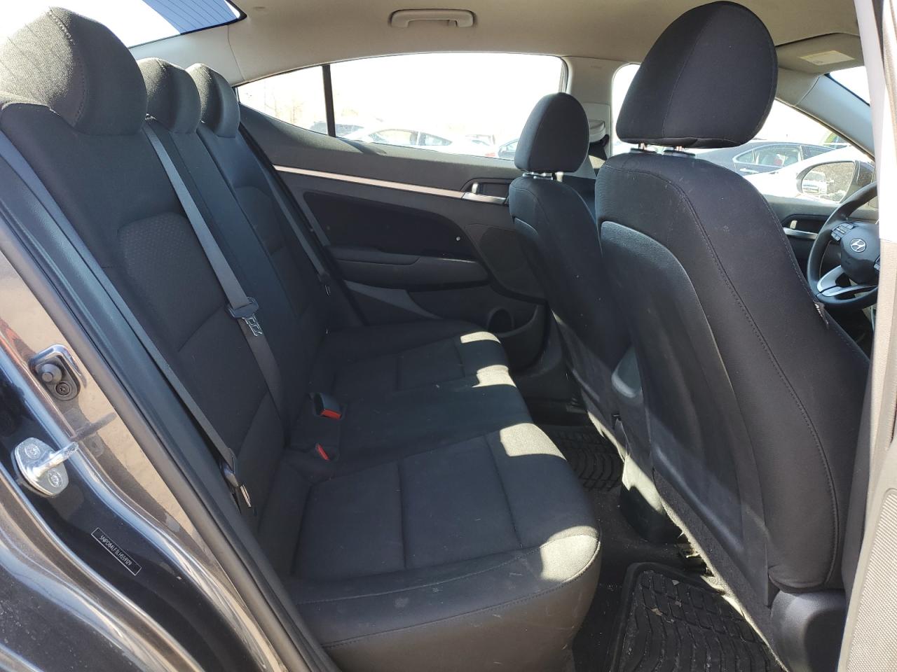 2020 Hyundai Elantra - Image 10
