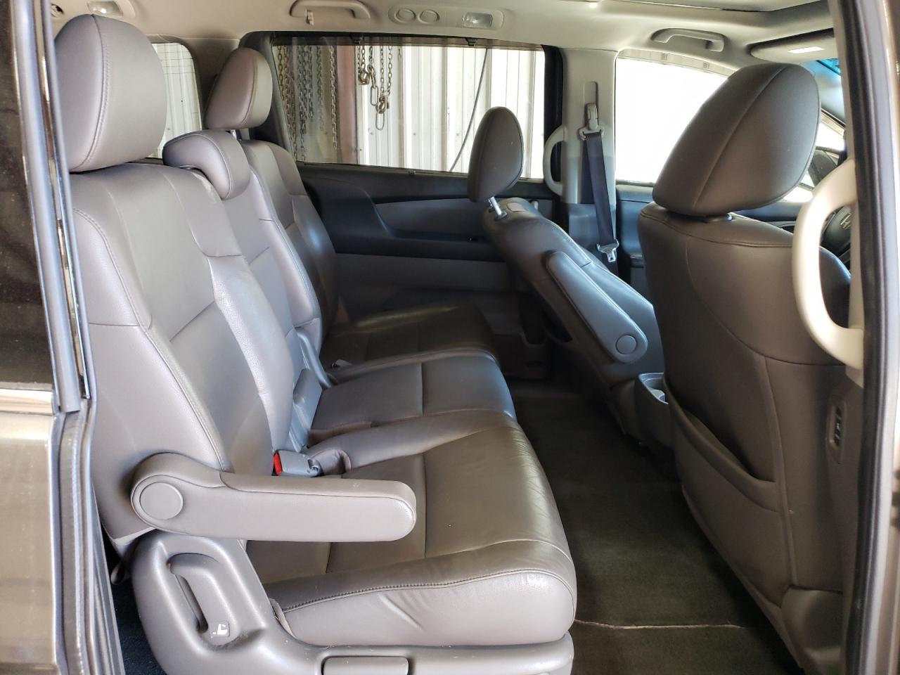 2011 Honda Odyssey - Image 11