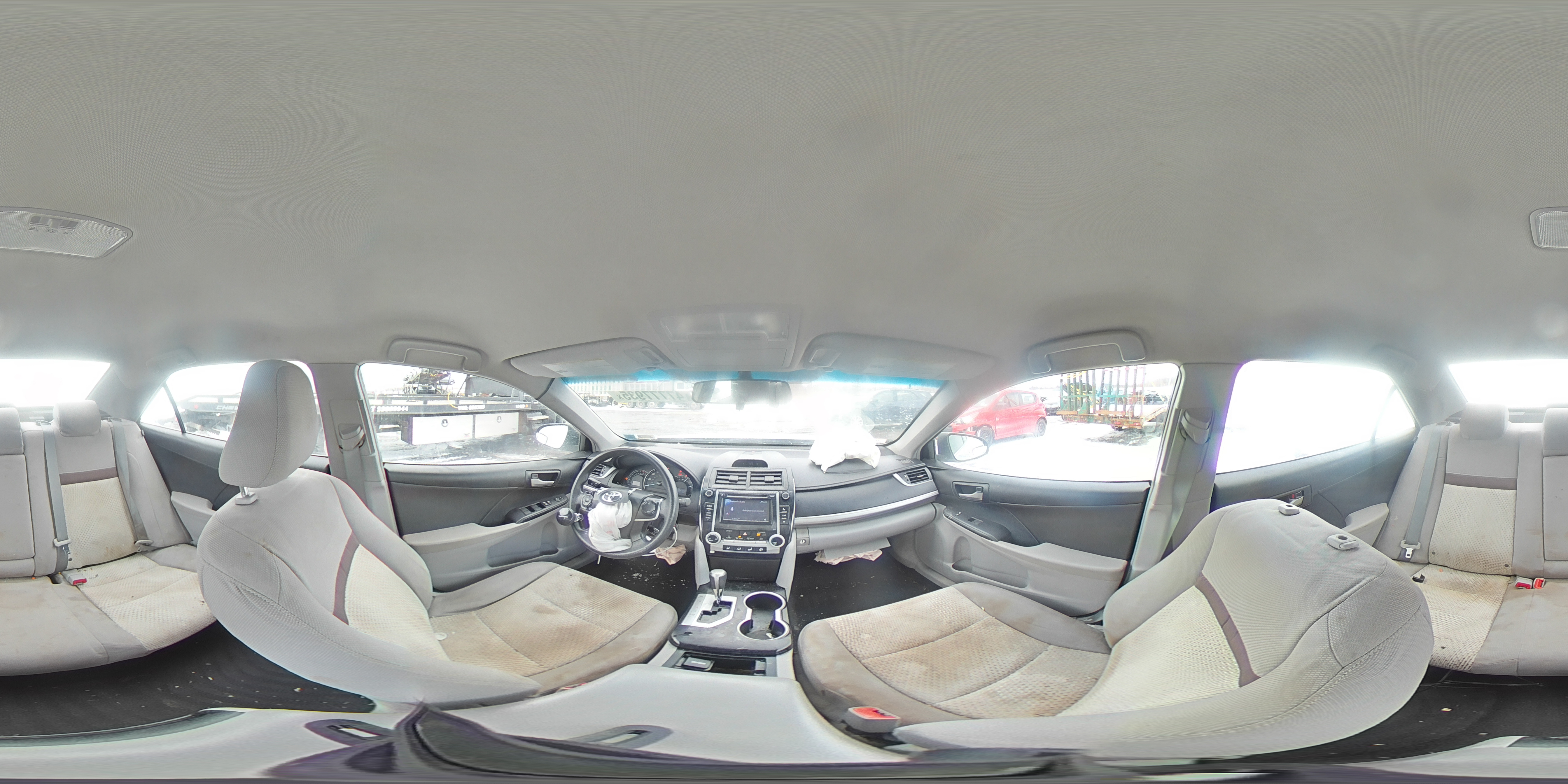 2013 Toyota Camry - Image 12