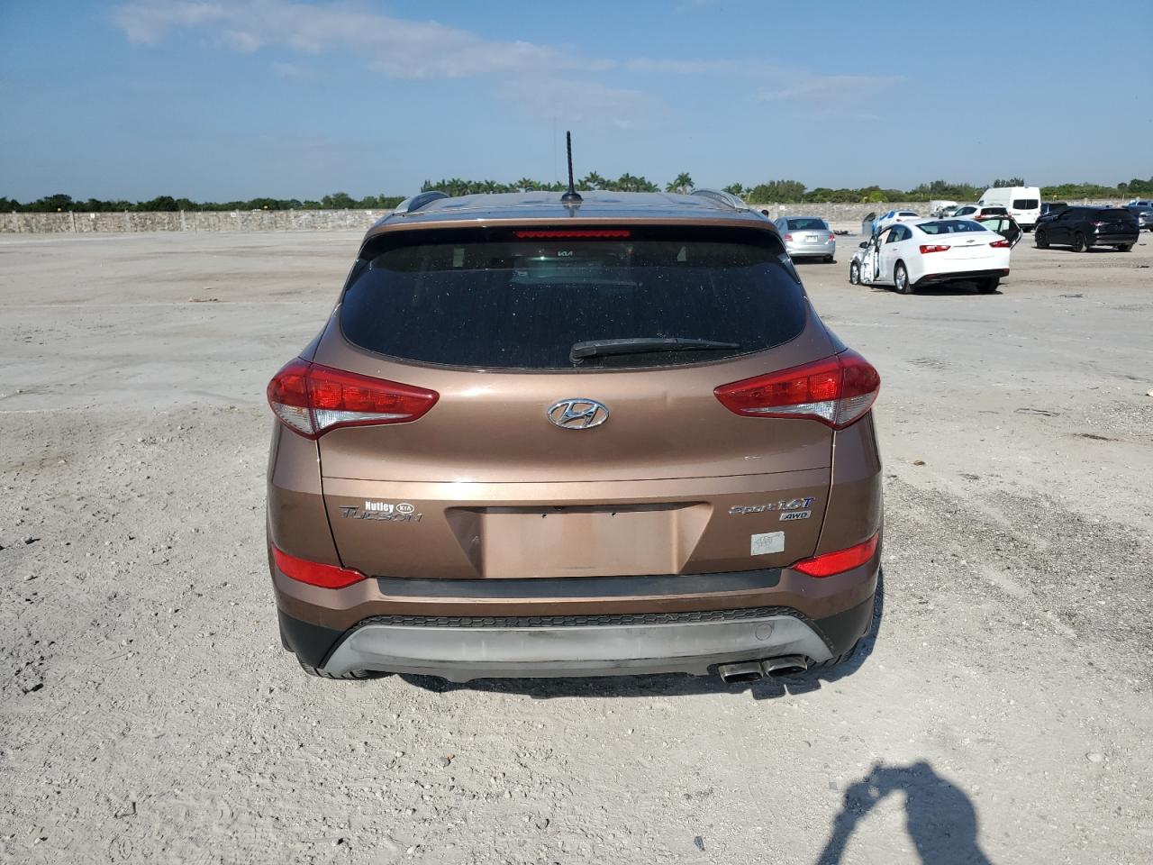 2017 Hyundai Tucson - Image 6