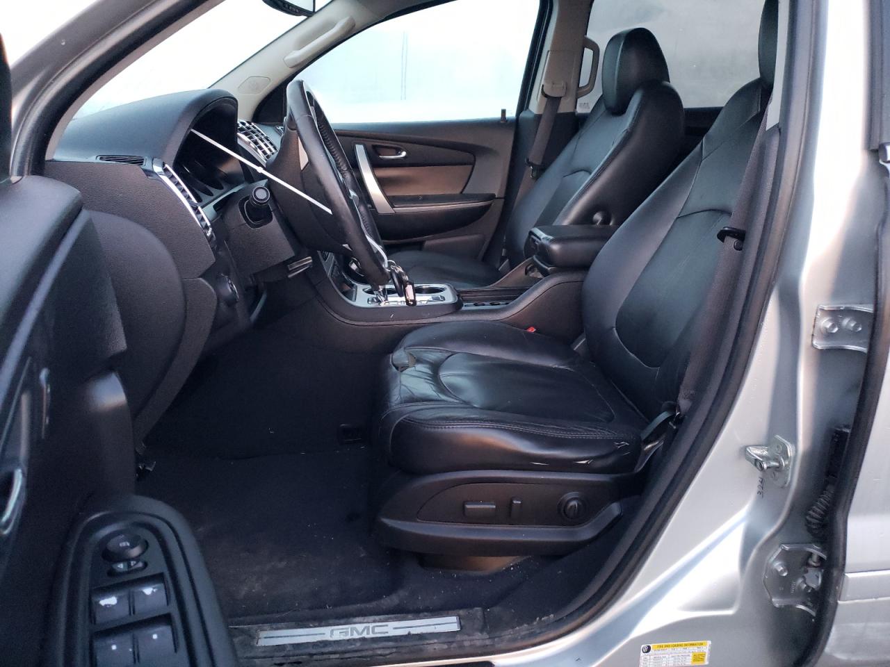 2010 GMC Acadia - Image 7