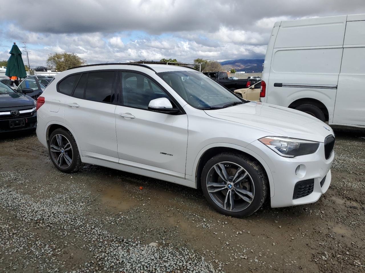 2016 BMW X1 - Image 4