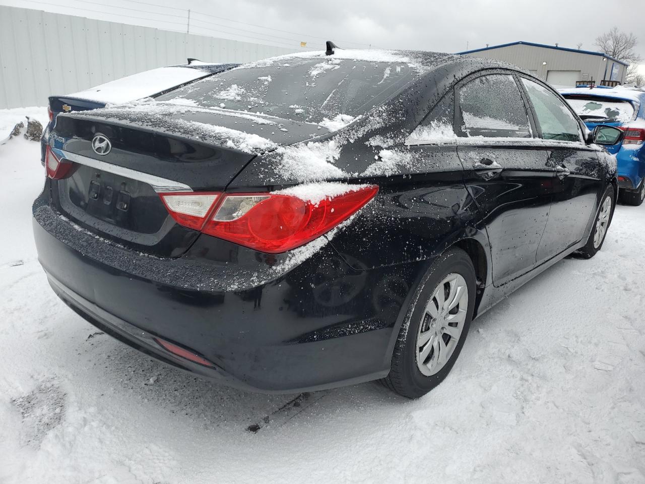 2011 Hyundai Sonata - Image 3