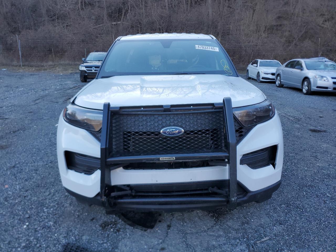 2022 Ford Explorer - Image 5
