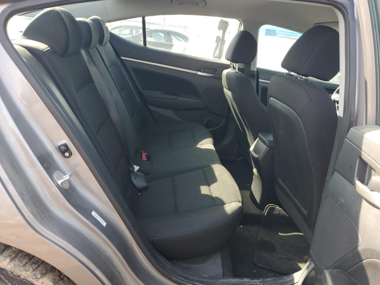 2020 Hyundai Elantra - Image 10