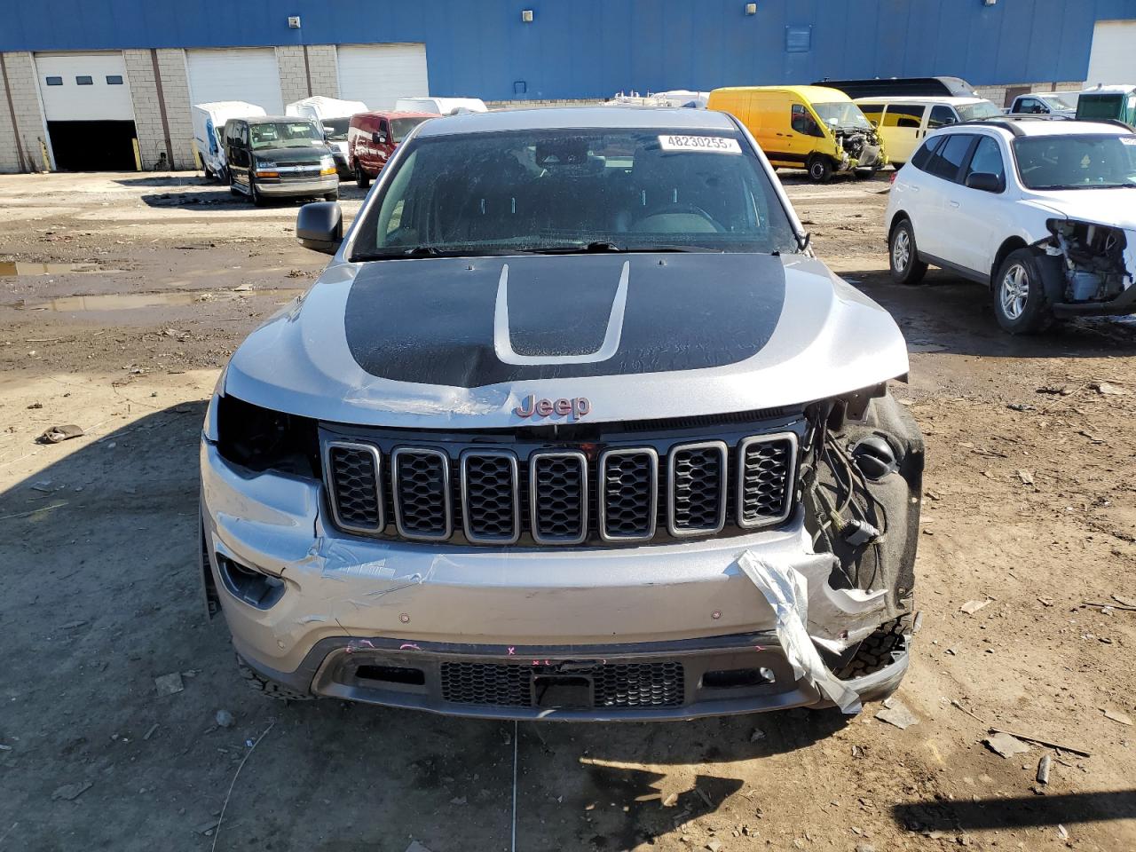 2017 Jeep Grand Cherokee - Image 5