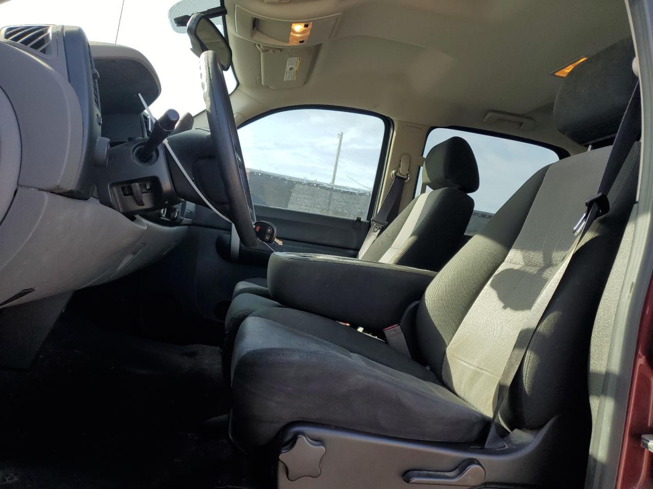2009 Chevrolet Silverado - Image 7