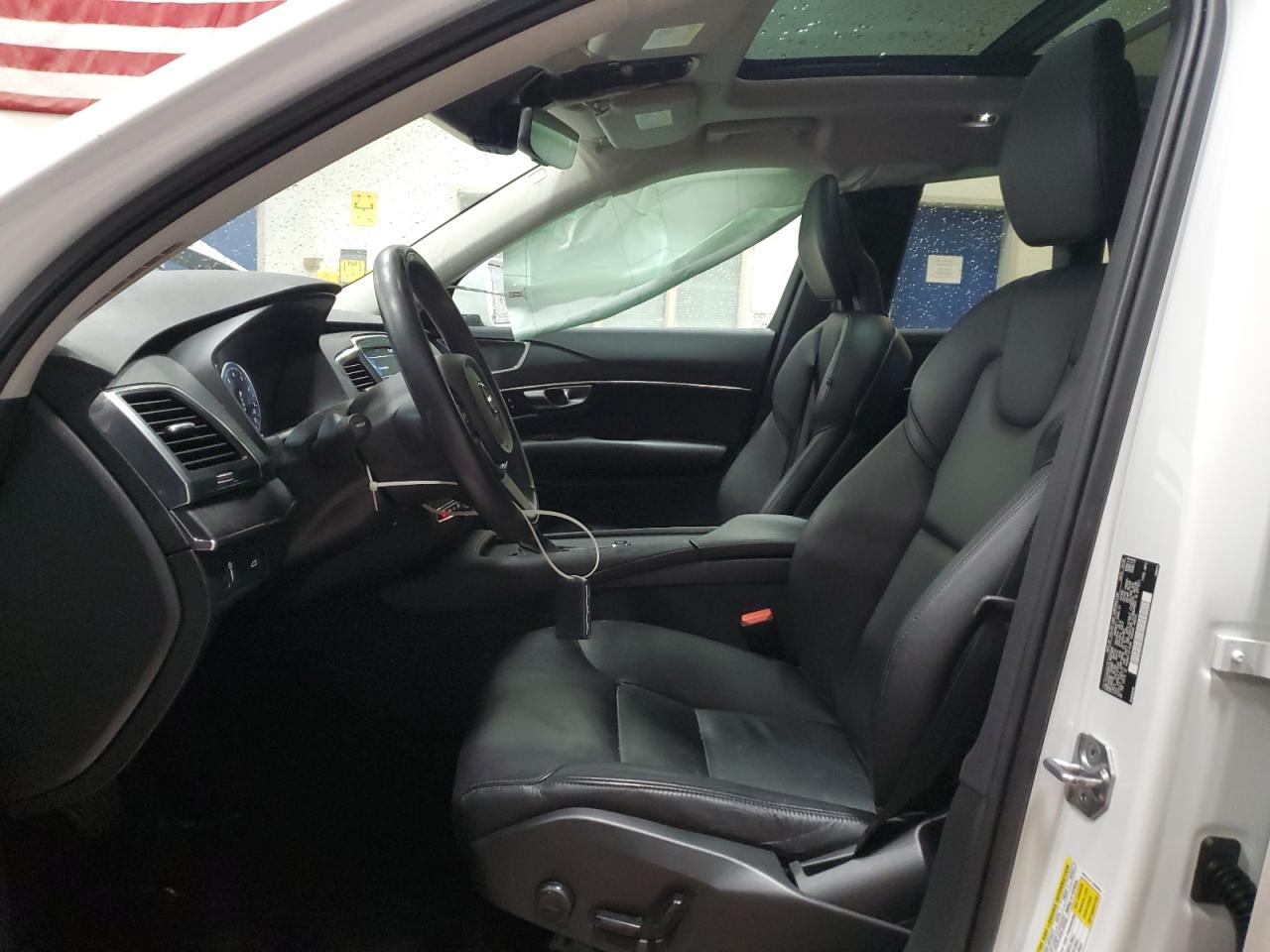 2020 Volvo XC90 - Image 7