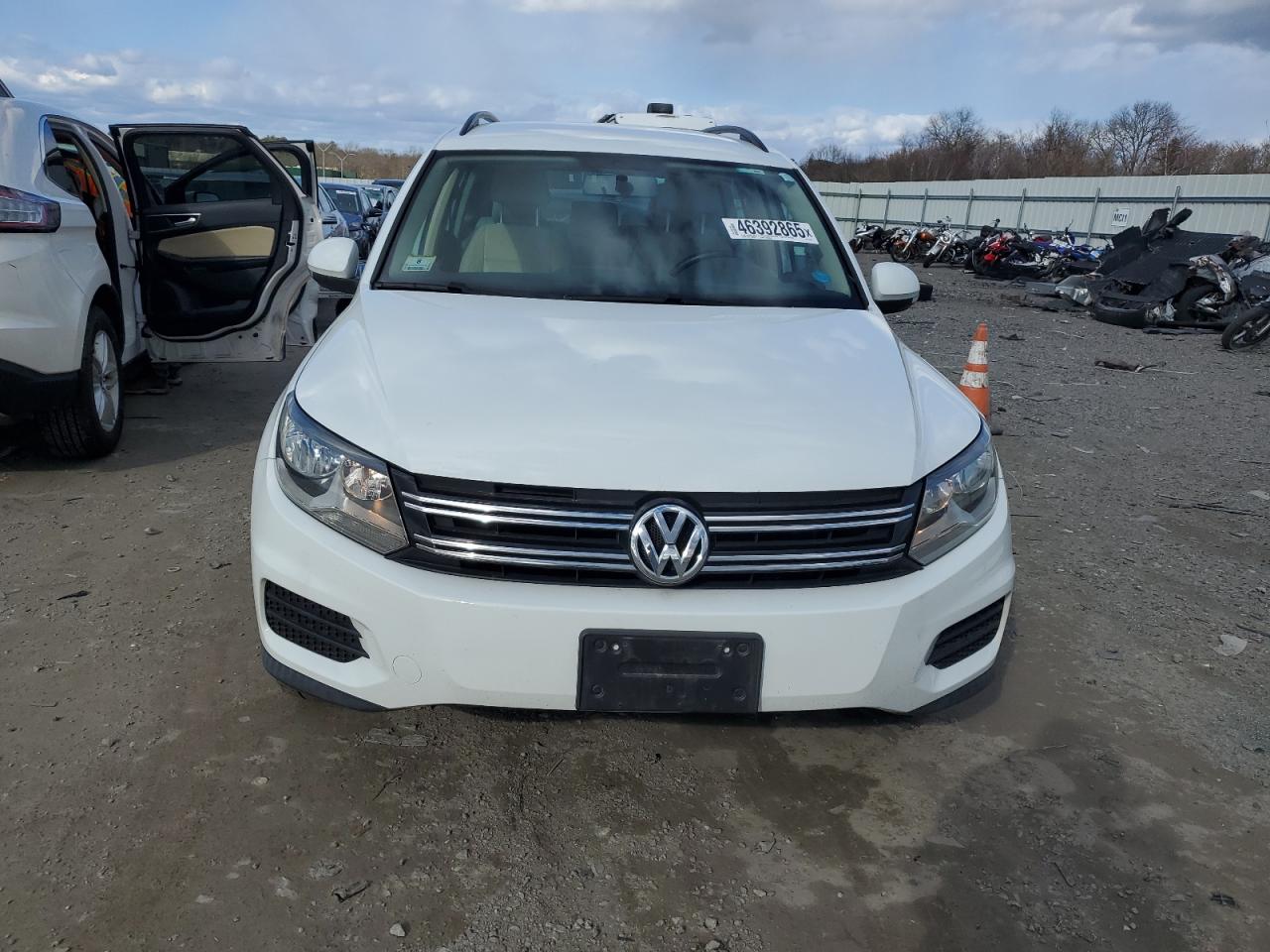 2015 Volkswagen Tiguan - Image 5