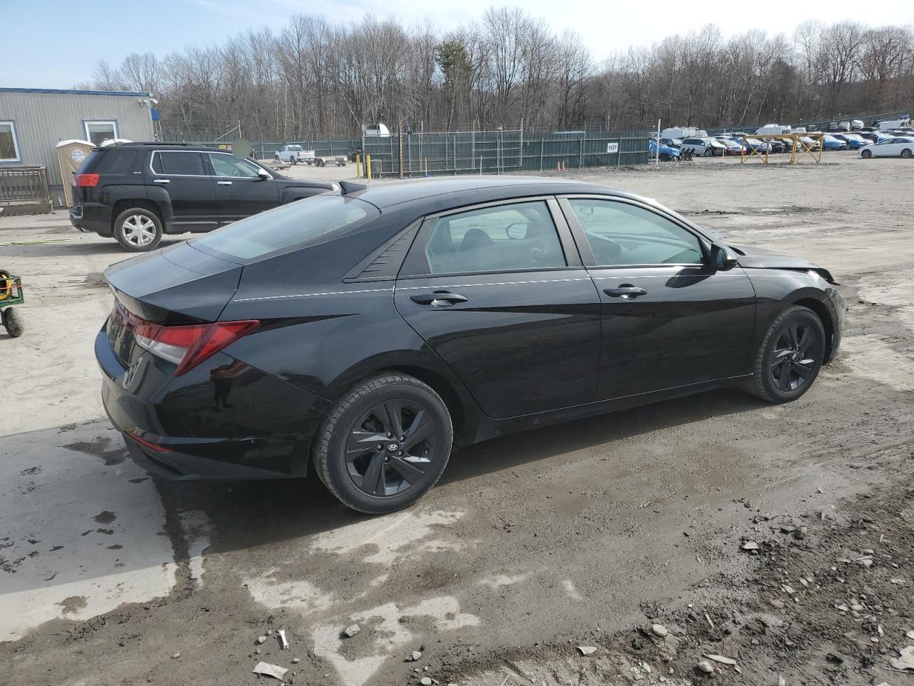 2021 Hyundai Elantra - Image 3