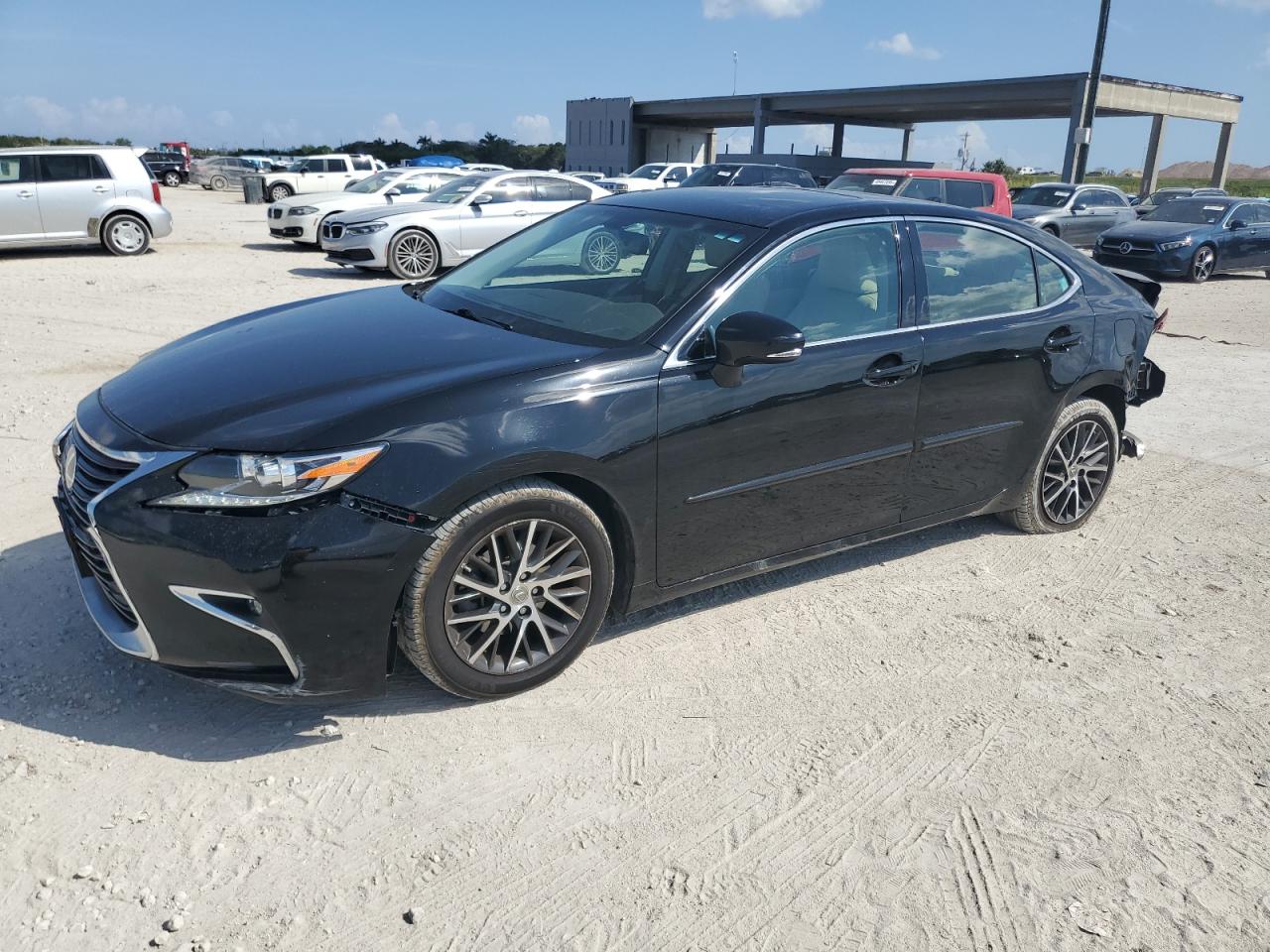 2016 Lexus ES - Image 1
