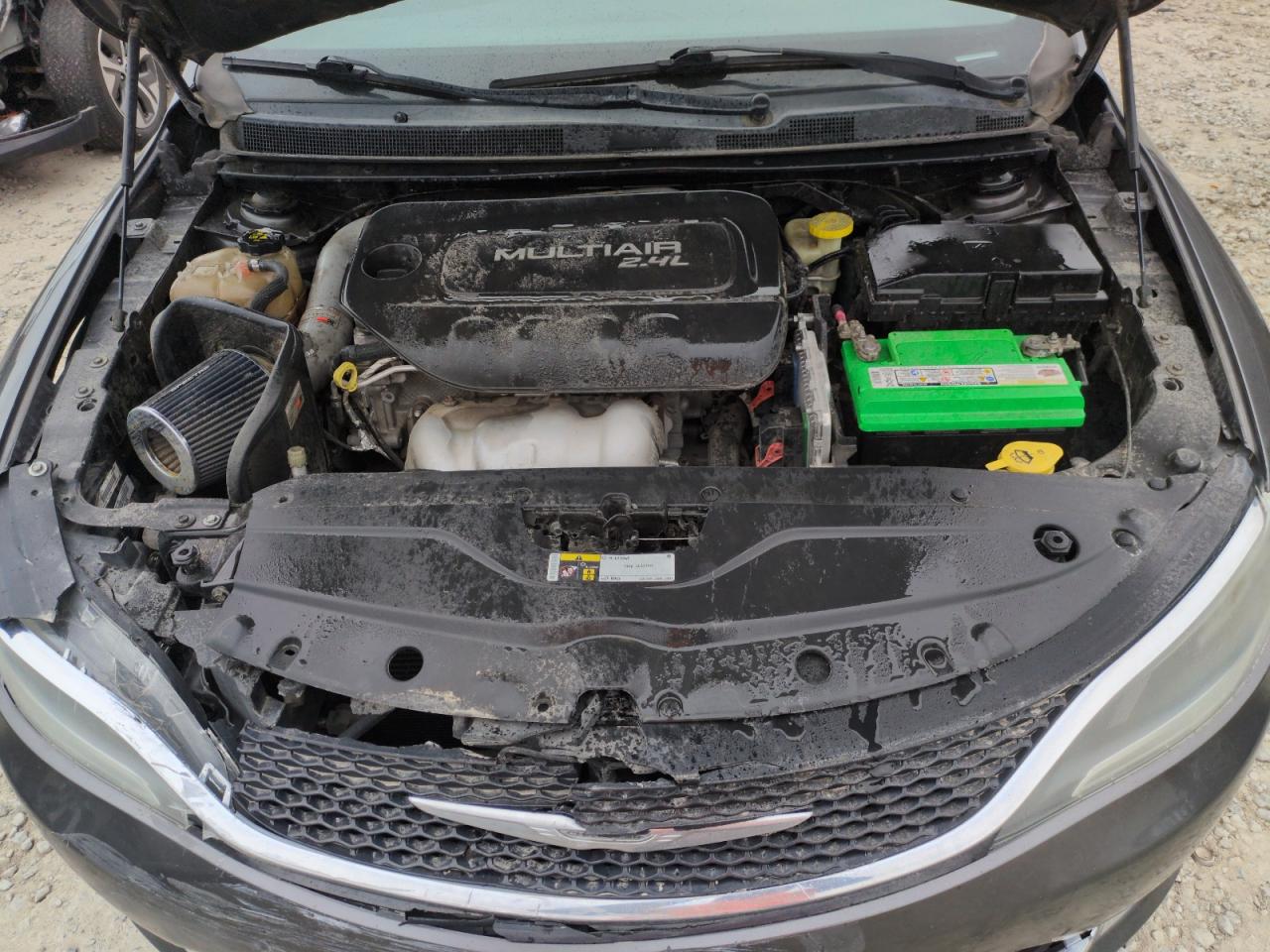 2015 Chrysler 200 - Image 11