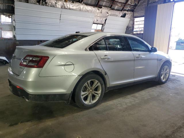  FORD TAURUS 2018 Srebrny