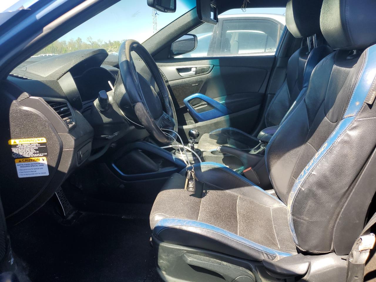 2016 Hyundai Veloster - Image 7