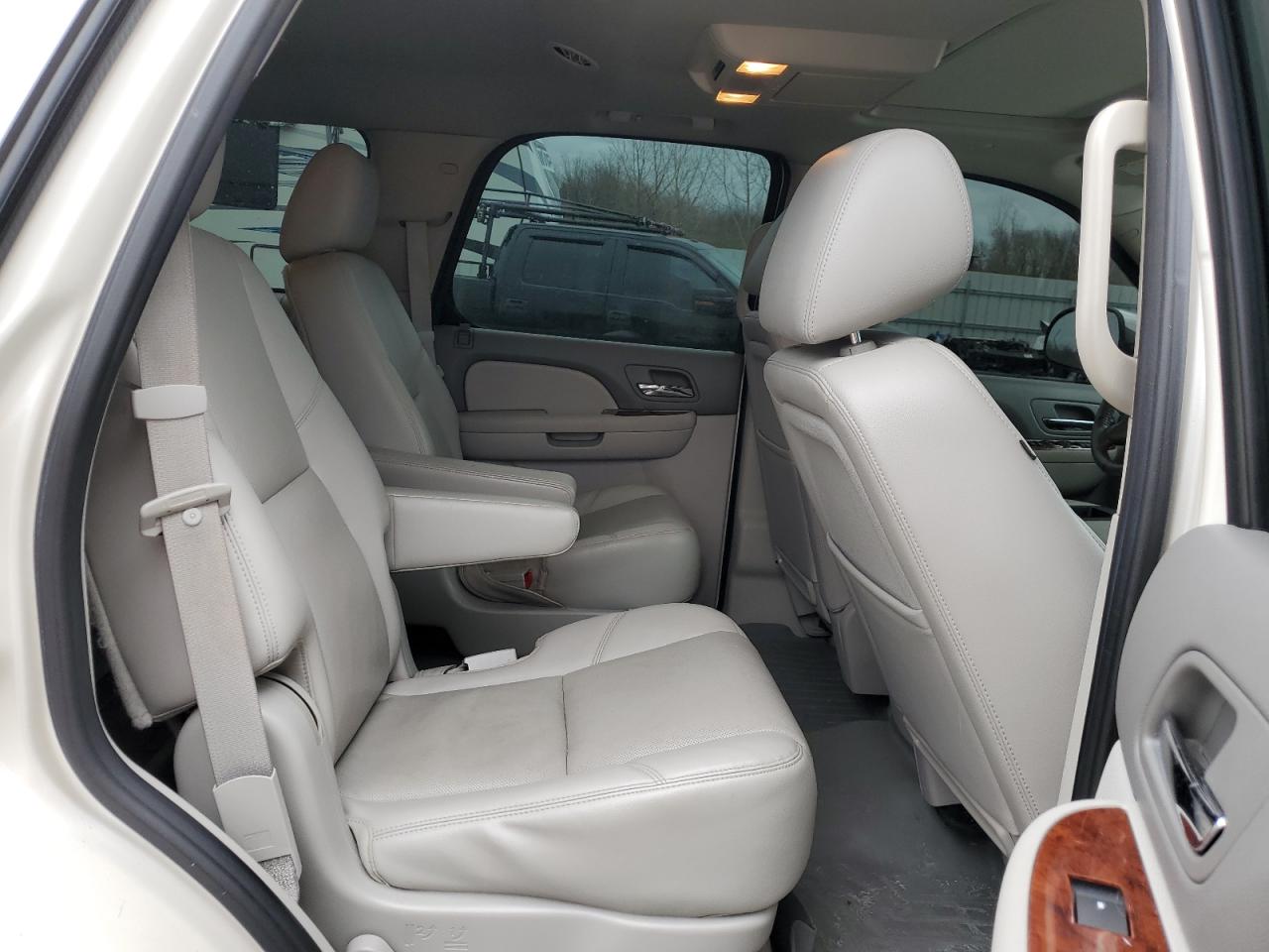 2012 GMC Yukon - Image 11