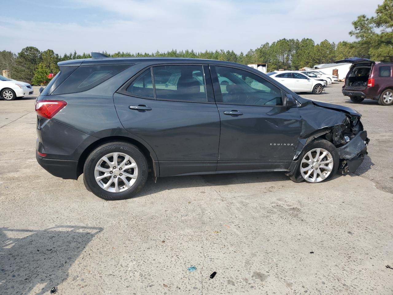 2019 Chevrolet Equinox - Image 3