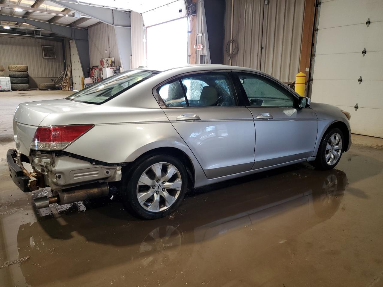 2009 Honda Accord - Image 3
