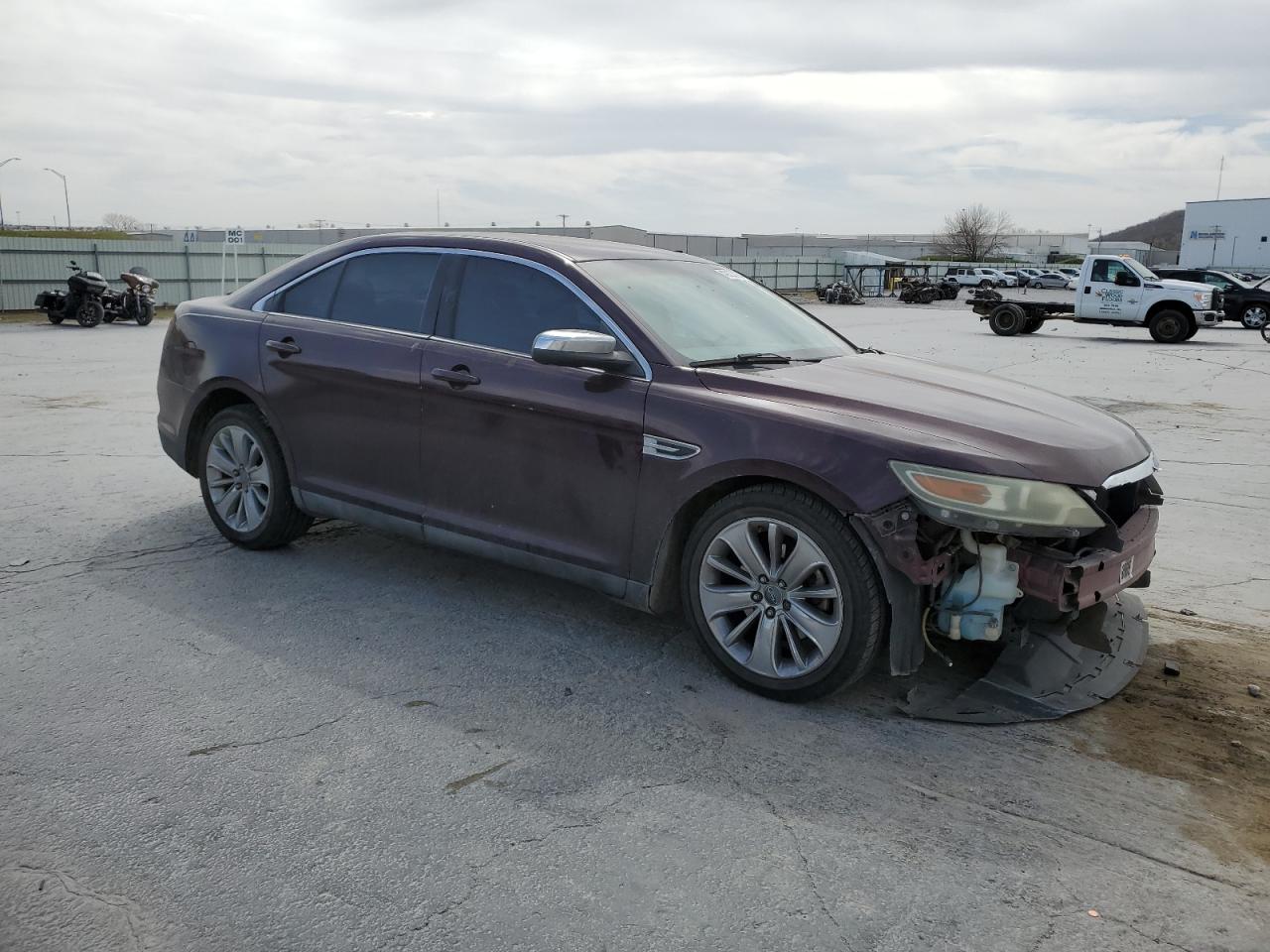2011 Ford Taurus - Image 4
