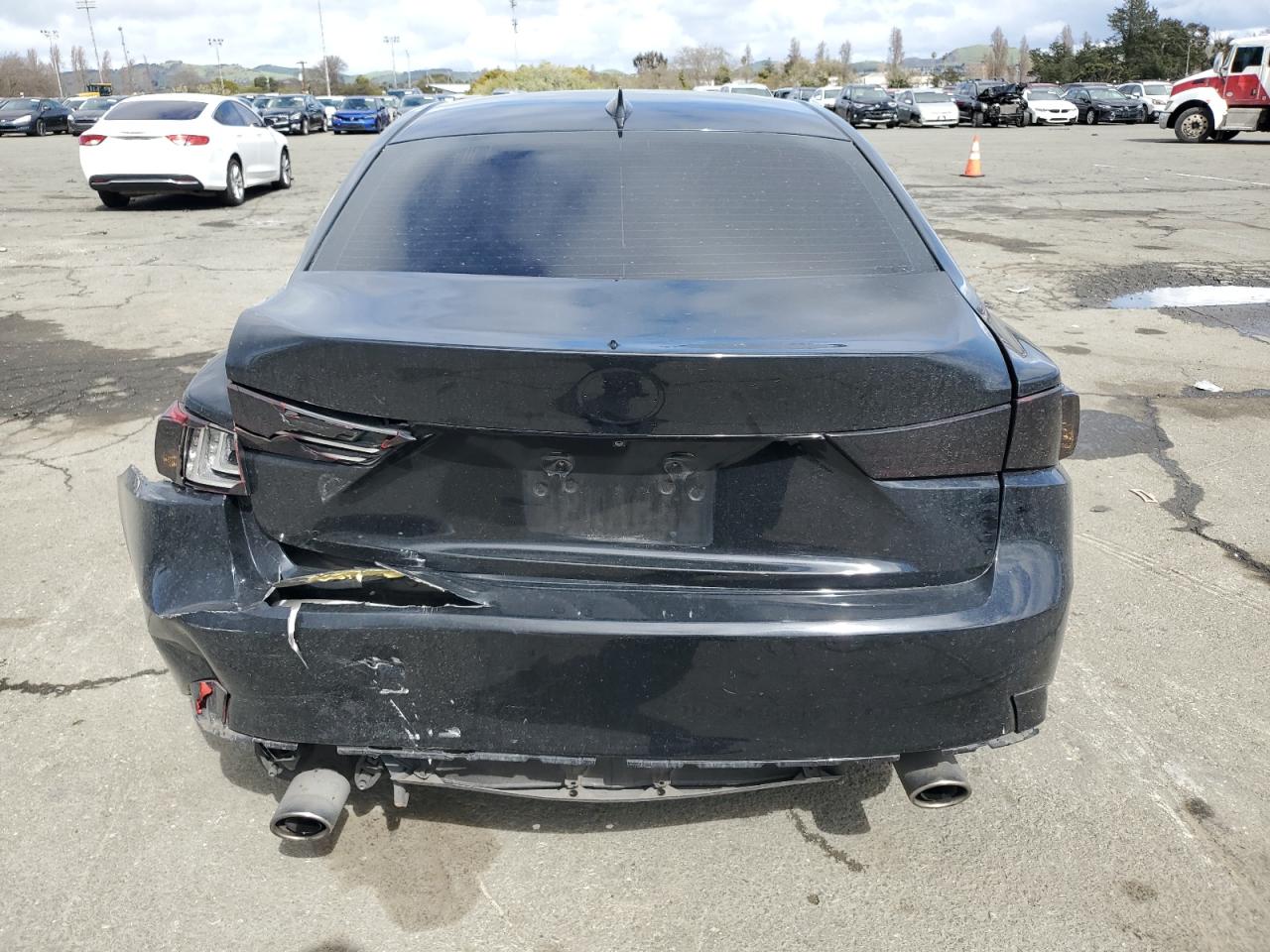 2014 Lexus IS - Image 6