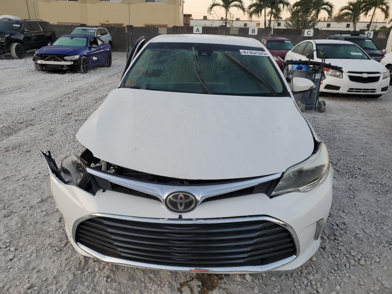 2017 Toyota Avalon - Image 5