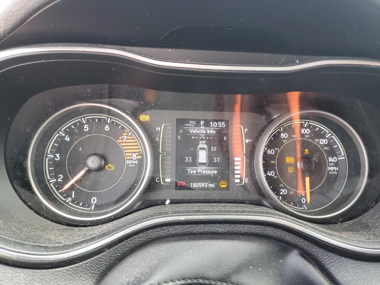 2019 Jeep Grand Cherokee - Image 9