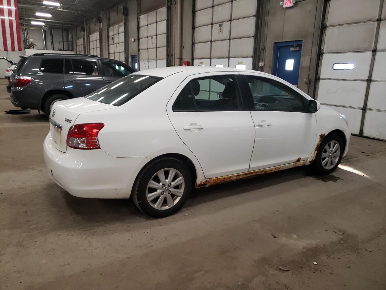 2009 Toyota Yaris - Image 3