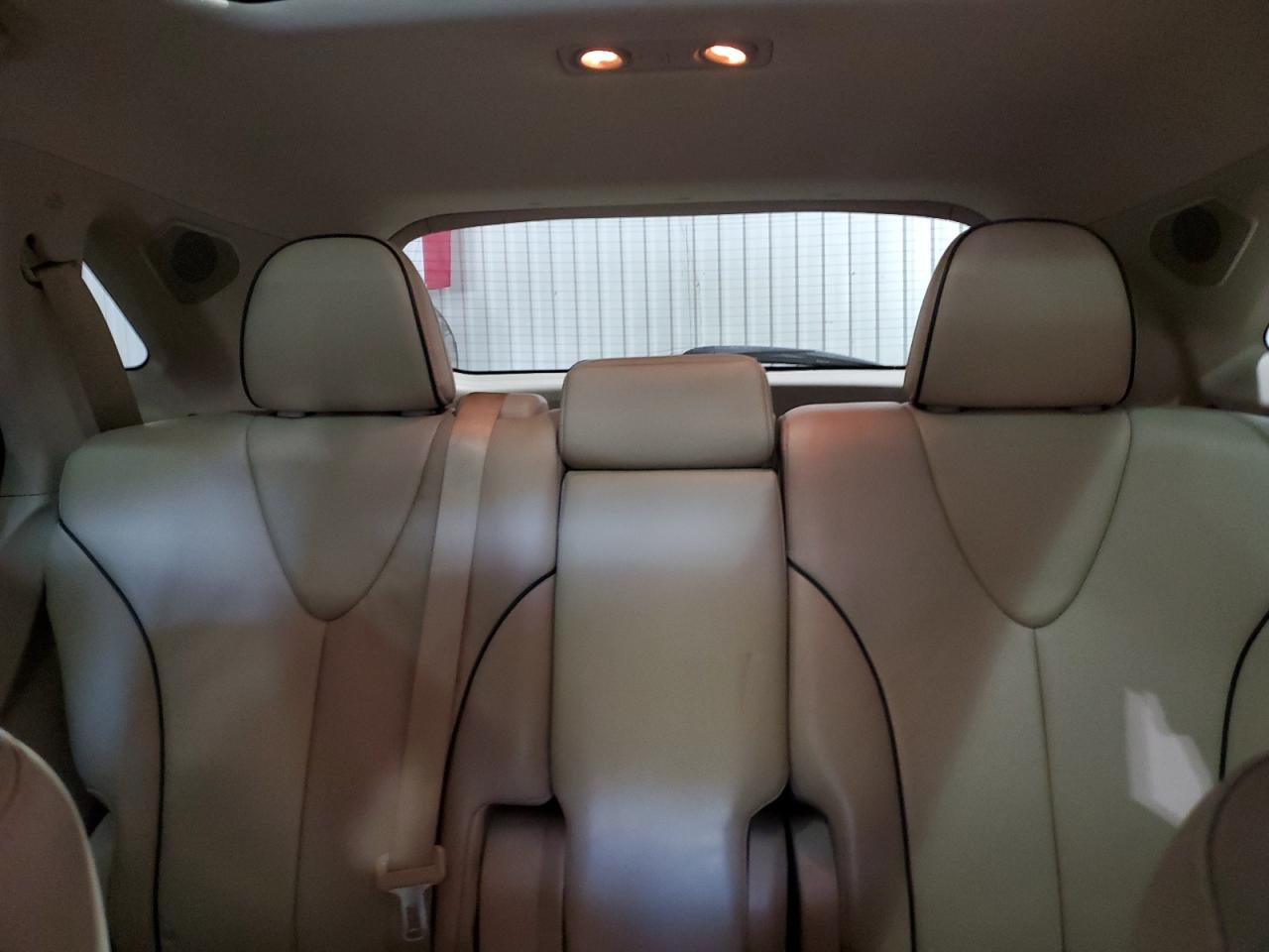 2014 Toyota Venza - Image 10