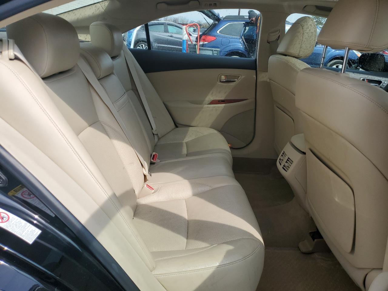 2012 Lexus ES - Image 10