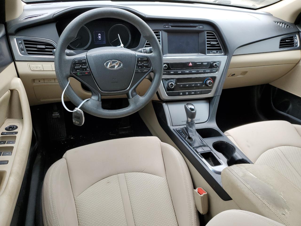 2016 Hyundai Sonata - Image 8