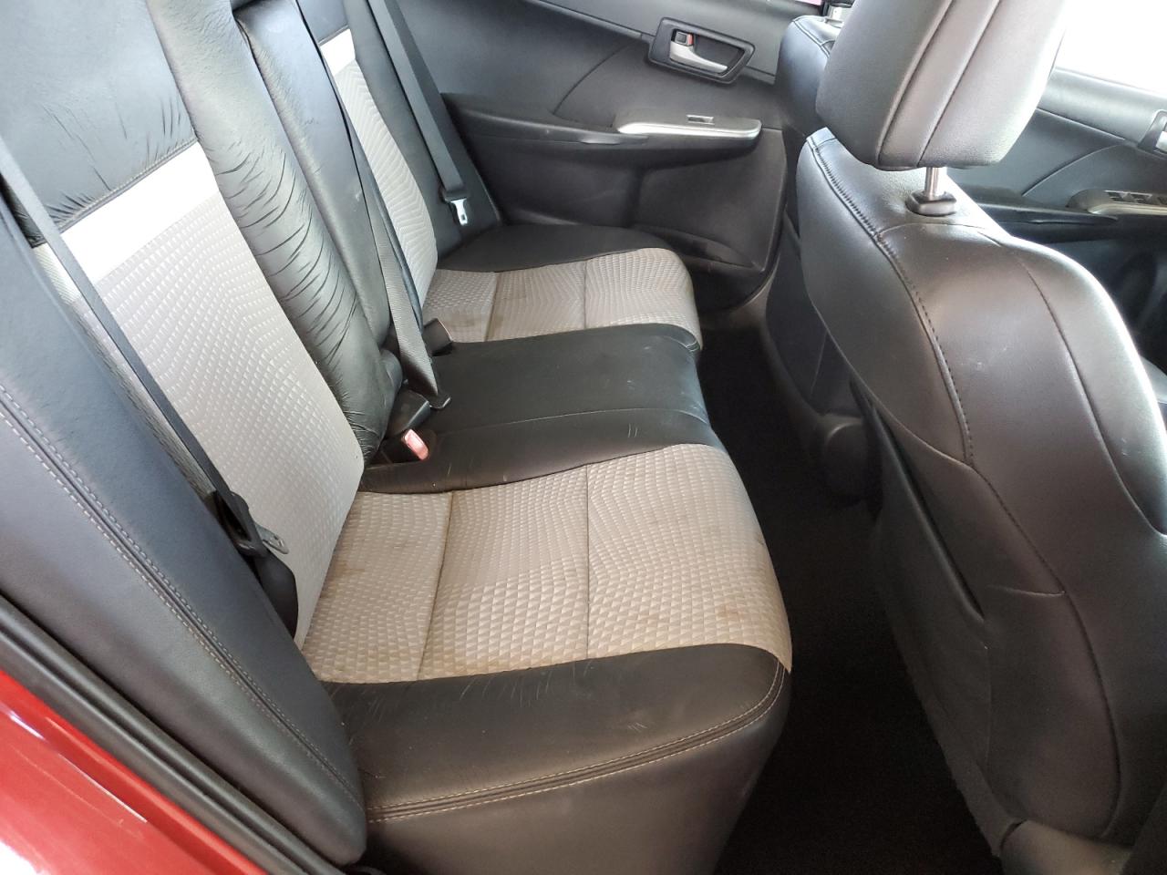 4t1bf1fk2eu753174 4T1BF1FK2EU753174 2014 Toyota Camry L