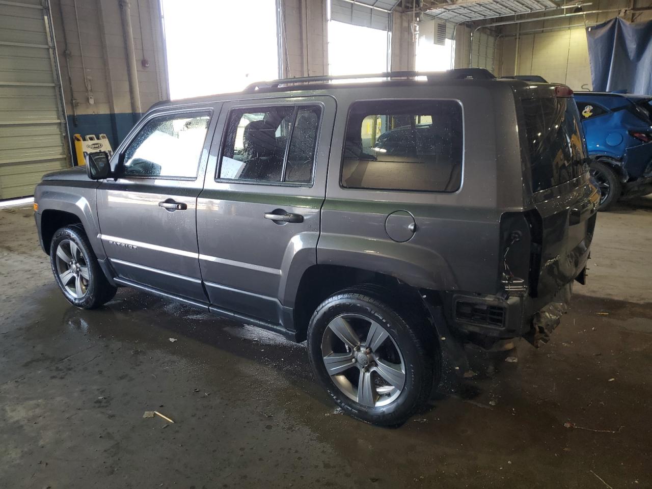2015 Jeep Liberty (Patriot) - Image 2