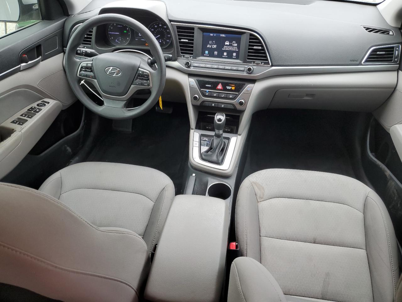 2018 Hyundai Elantra - Image 8