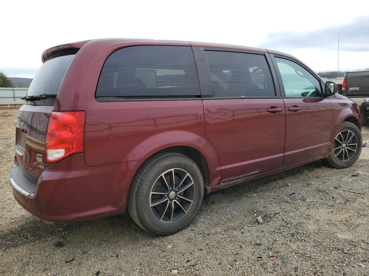 2019 Dodge Caravan - Image 3