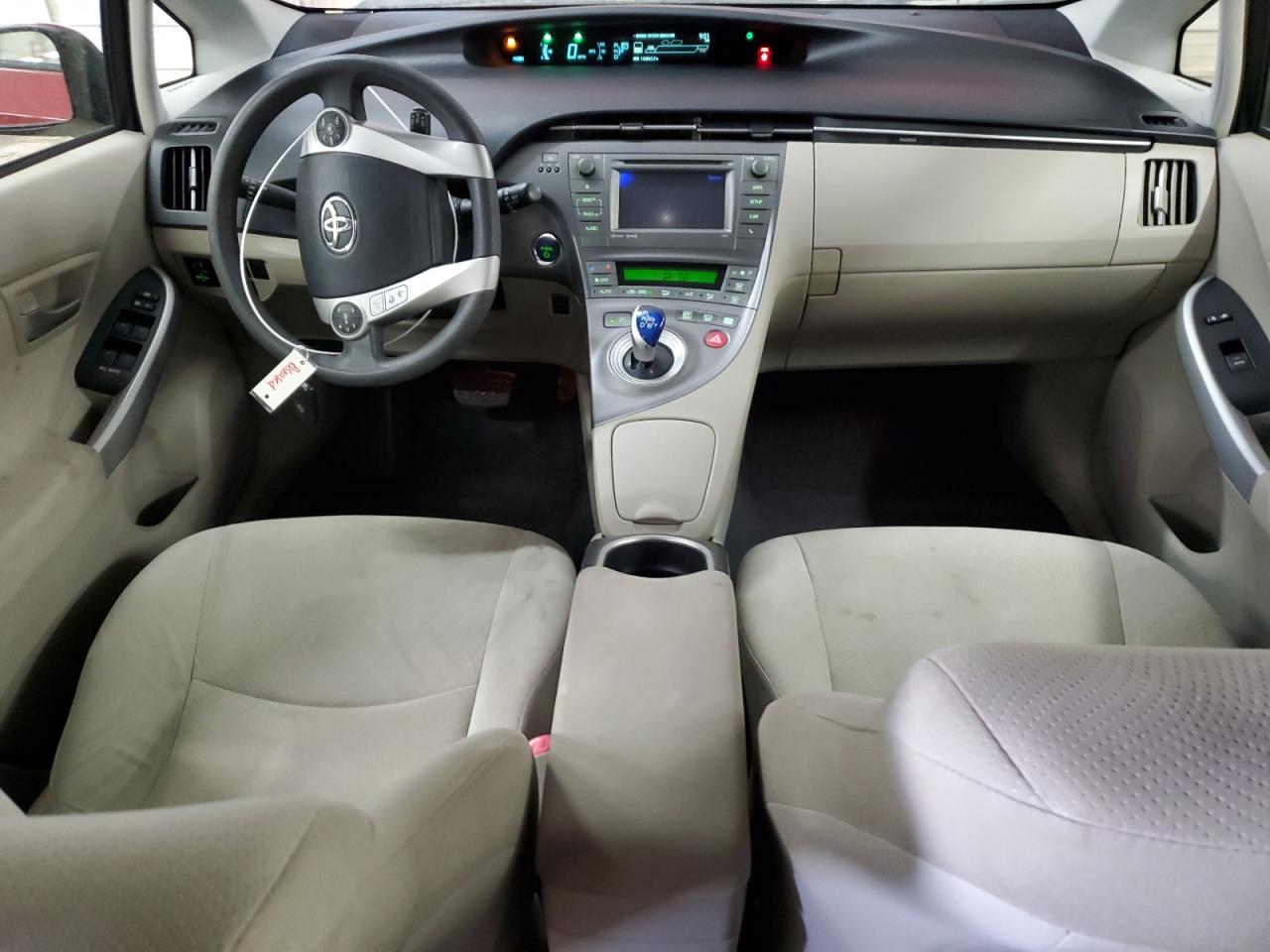 2012 Toyota Prius - Image 8