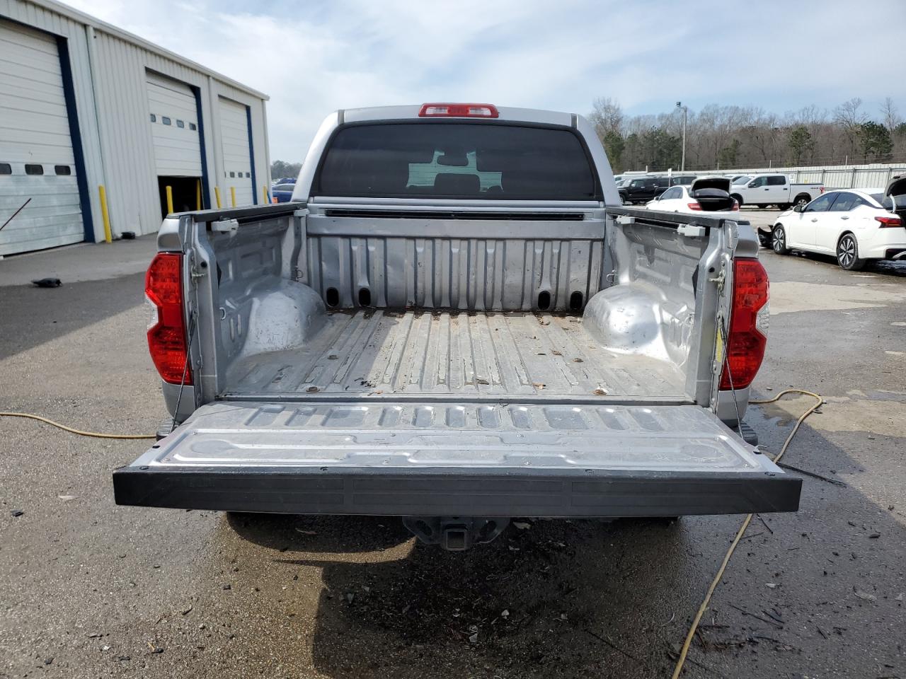 2017 Toyota Tundra - Image 6