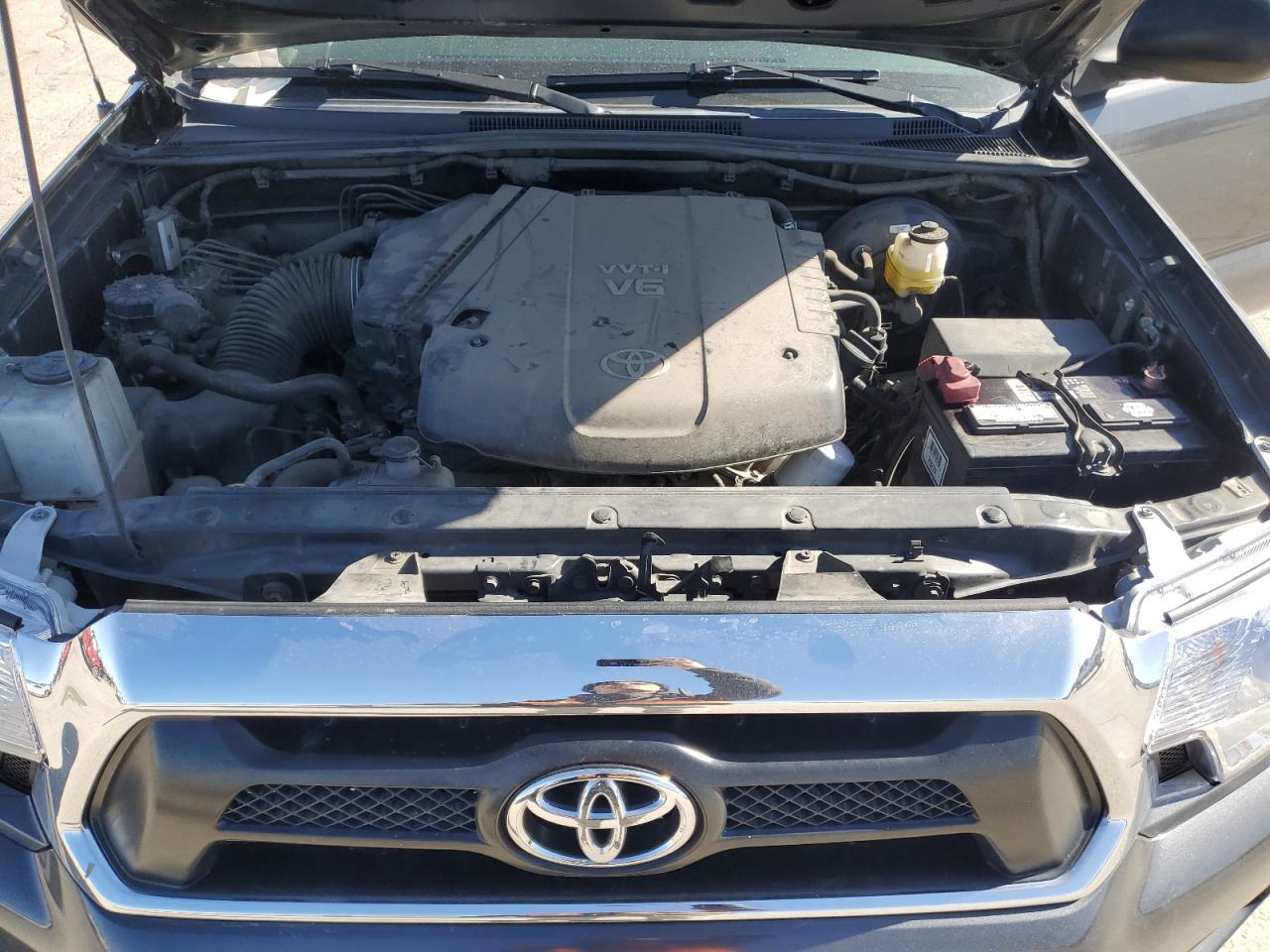 2012 Toyota Tacoma - Image 11